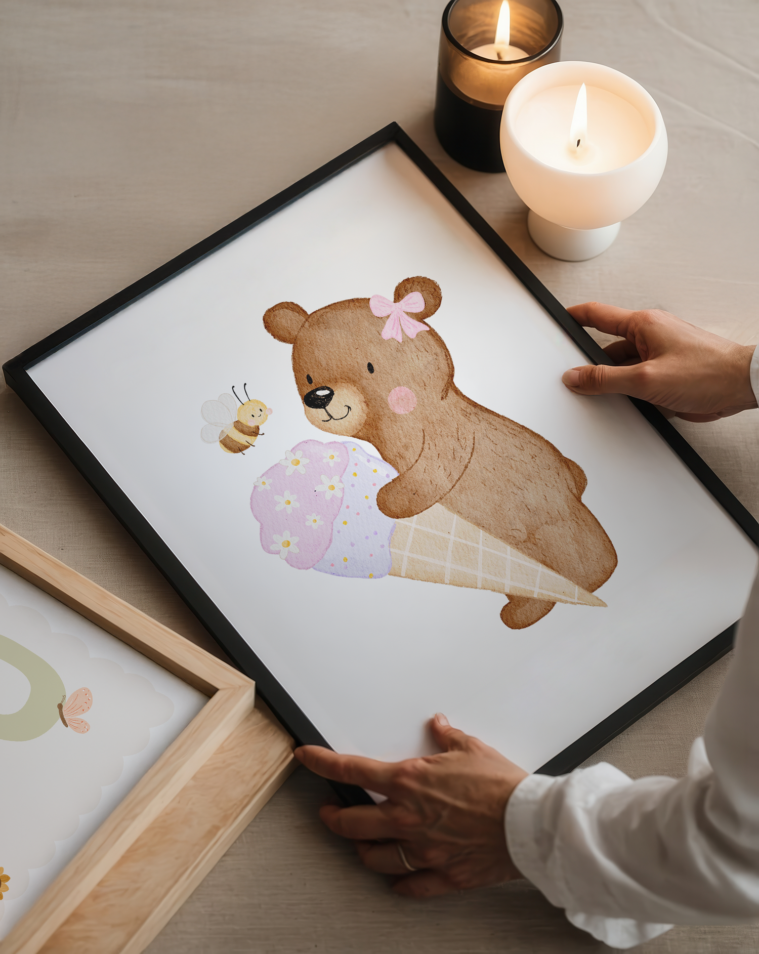 Kinderposter Bär mit großer Eistüte rosa