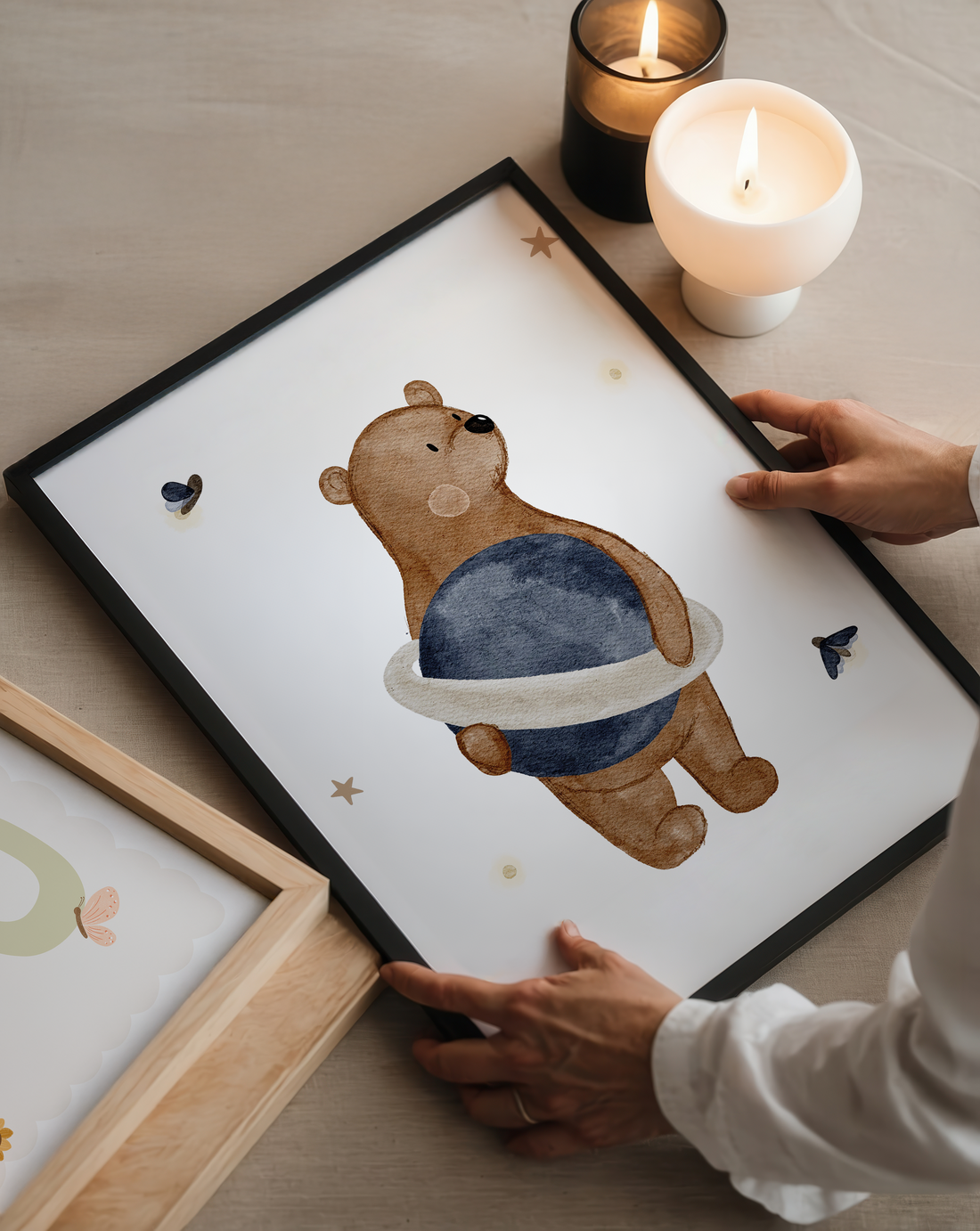 Kinderposter Bär Planet inkl. Rahmen