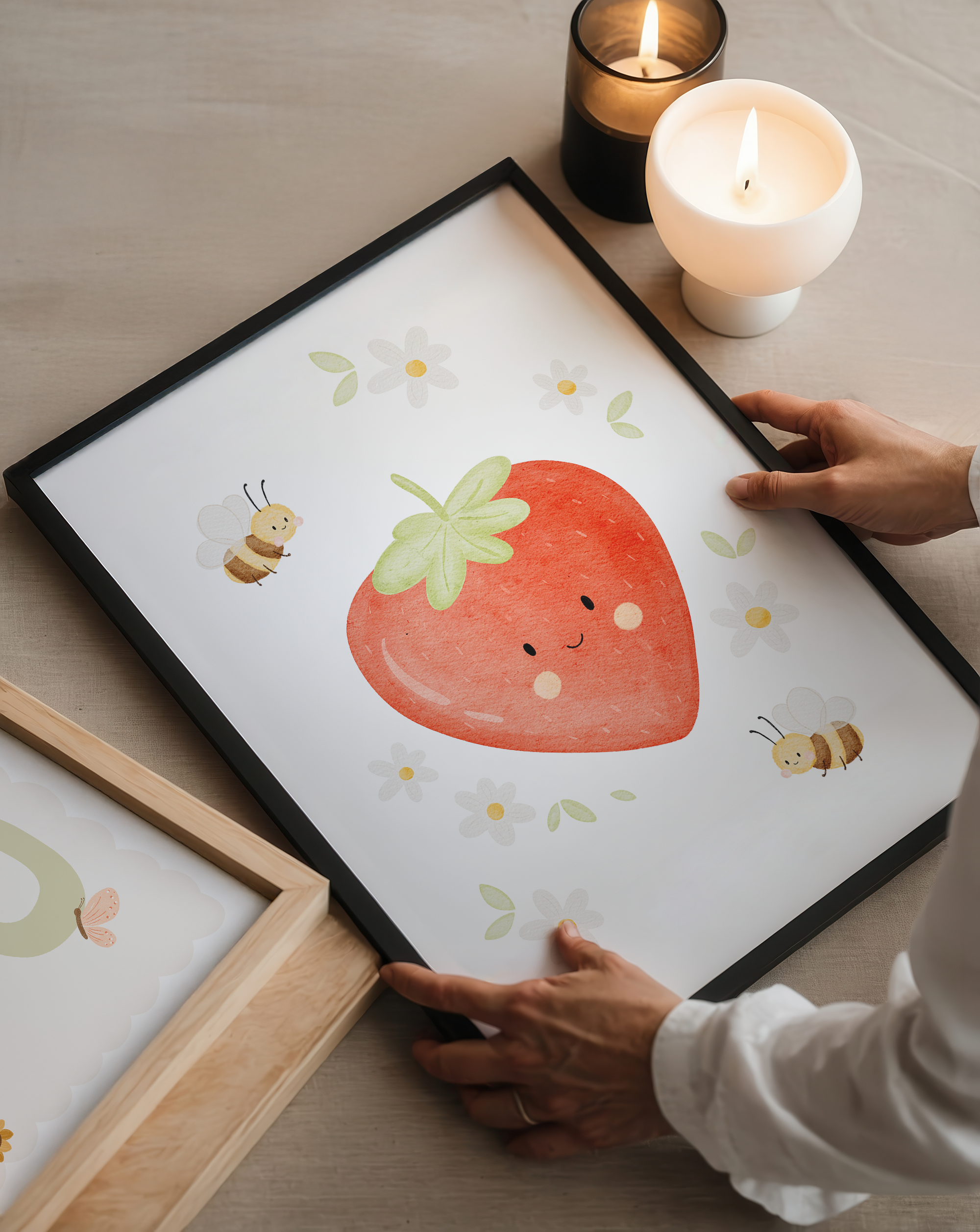Kinderposter Erdbeere mit Bienen inkl. Rahmen