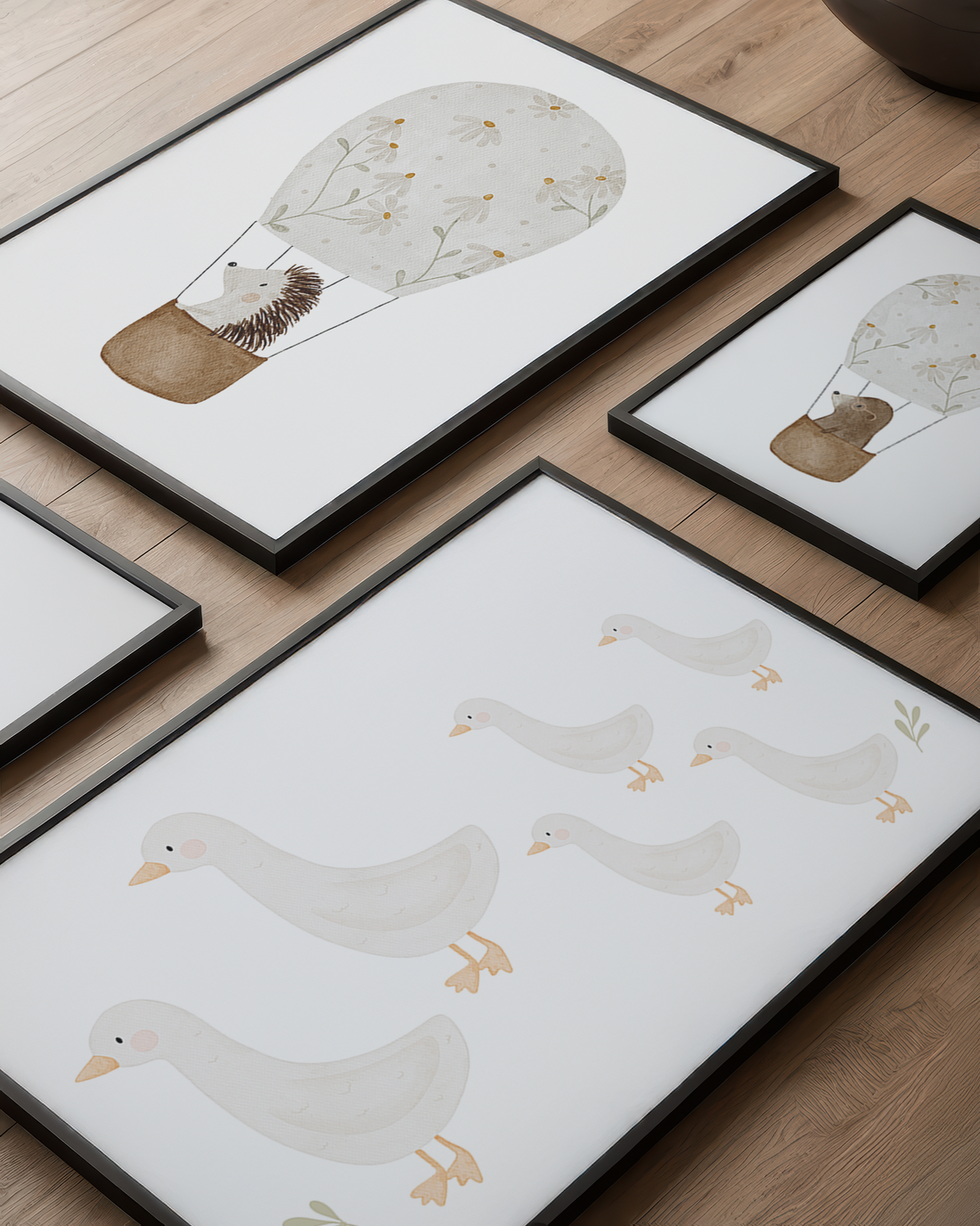 Kinderposter Gänsefamilie 2-4 inkl. Rahmen