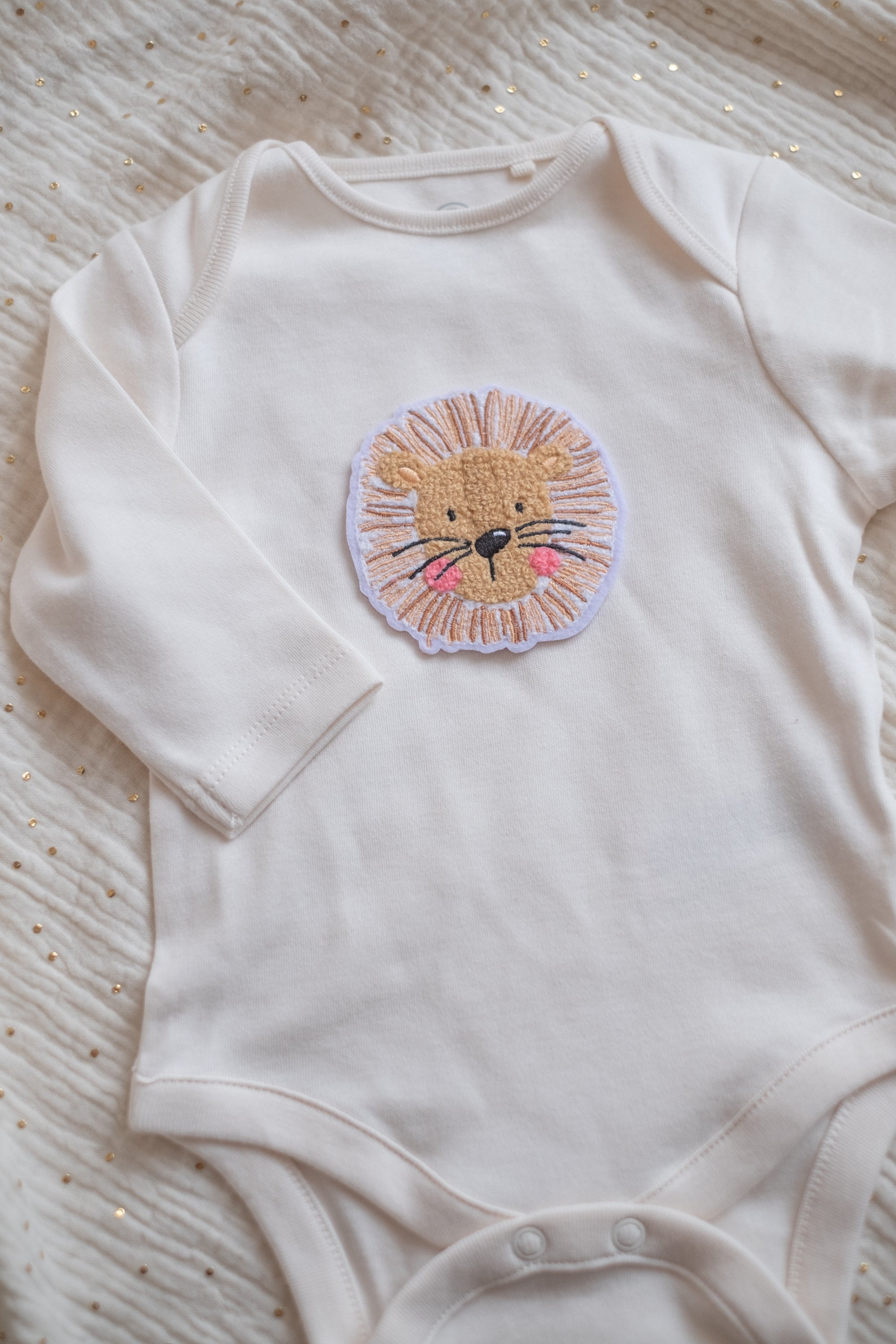 Hej Hanni Patch flauschig Löwe Chenillepatch