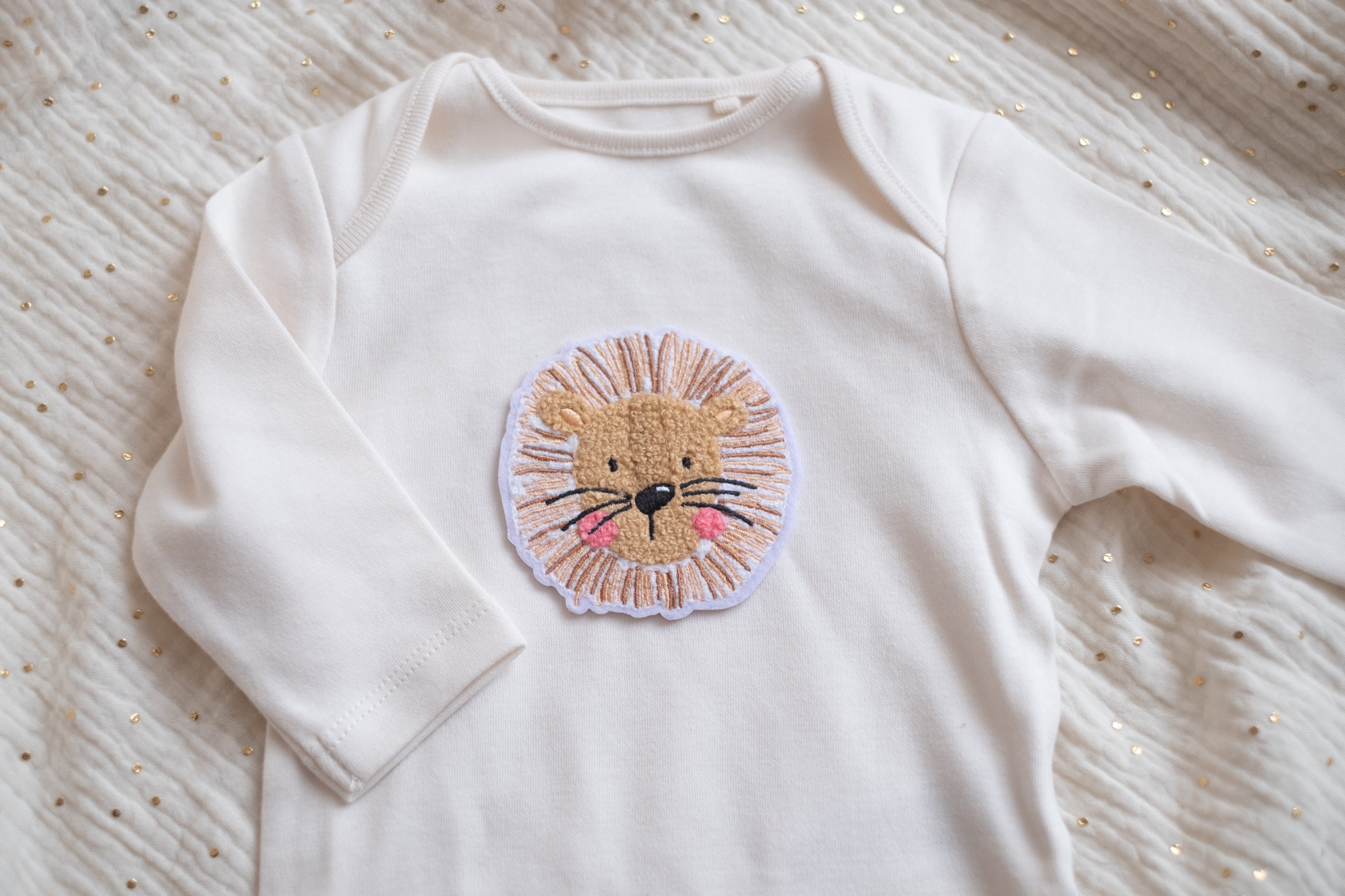 Hej Hanni Patch flauschig Löwe Chenillepatch