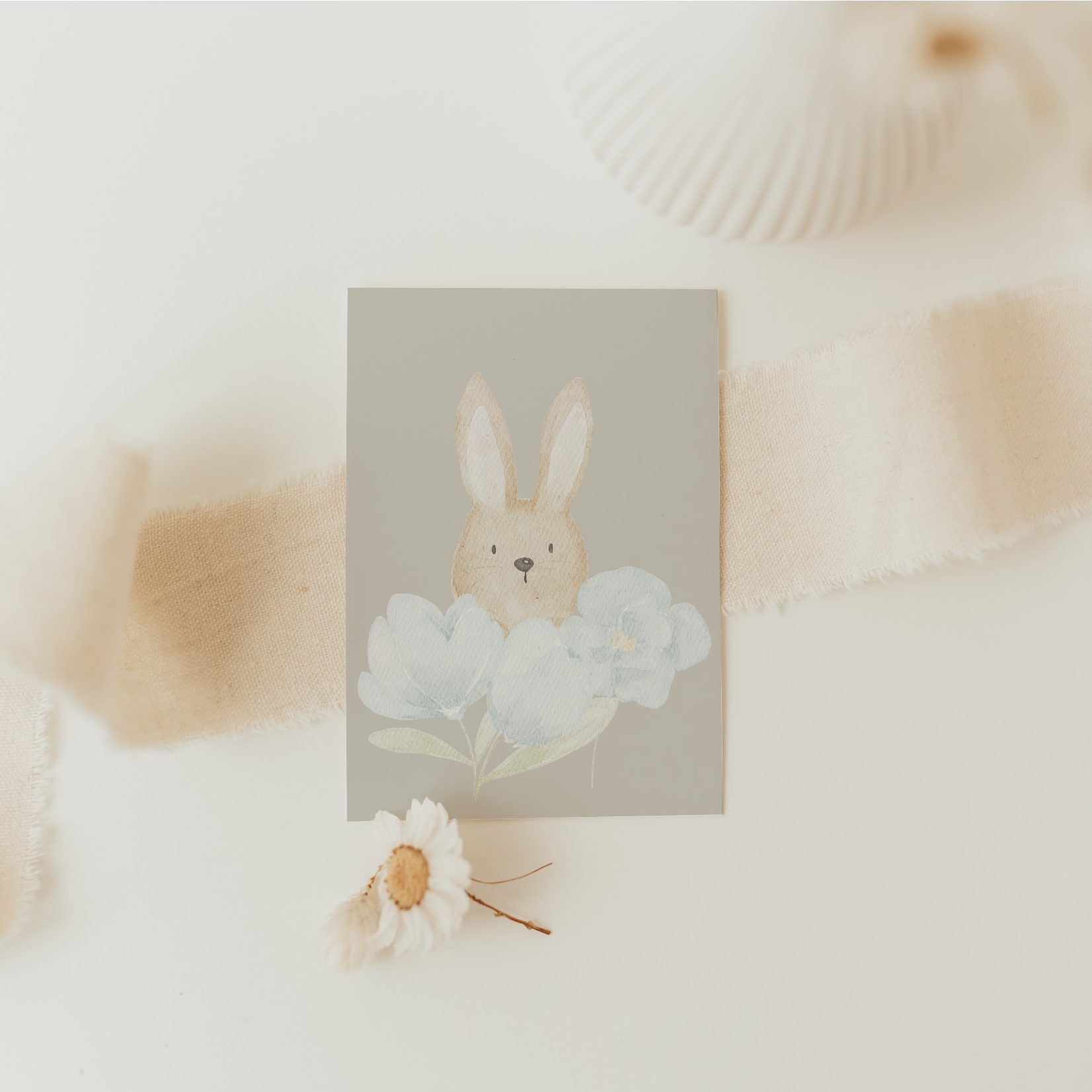 Hej Hanni Minikarte Ostern Hase blaue Blumen farbig A7
