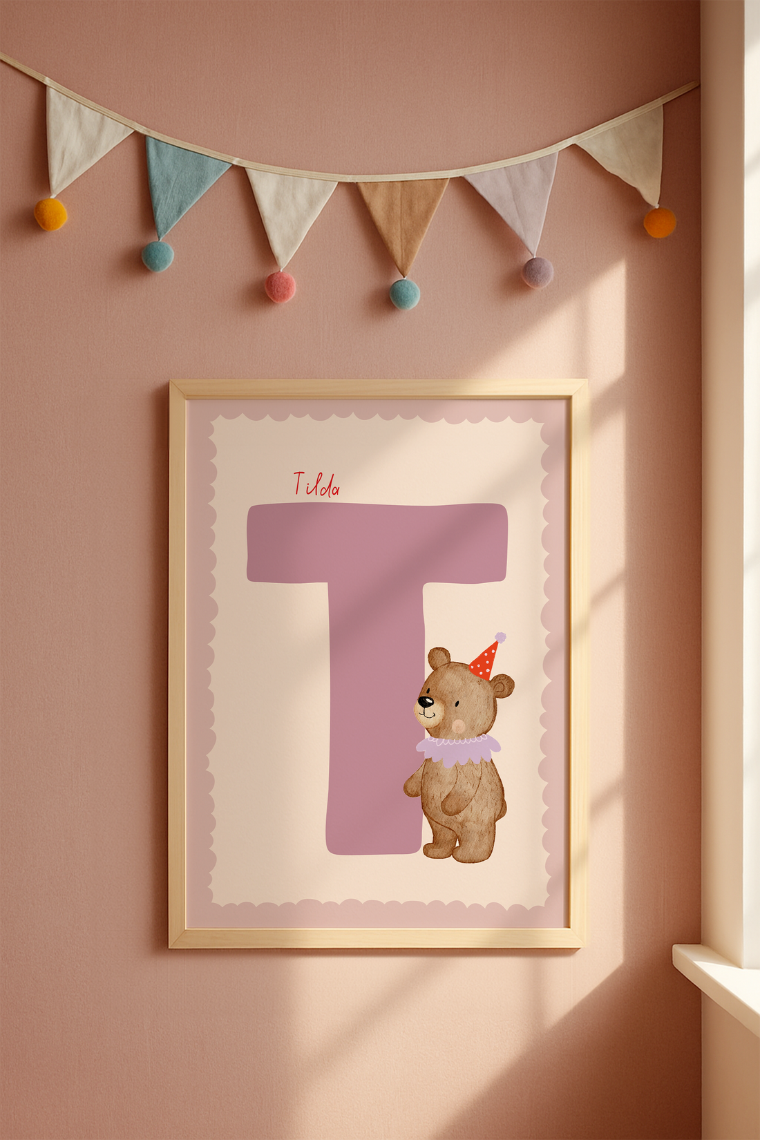 Buchstabenposter Bär lila inkl. Rahmen