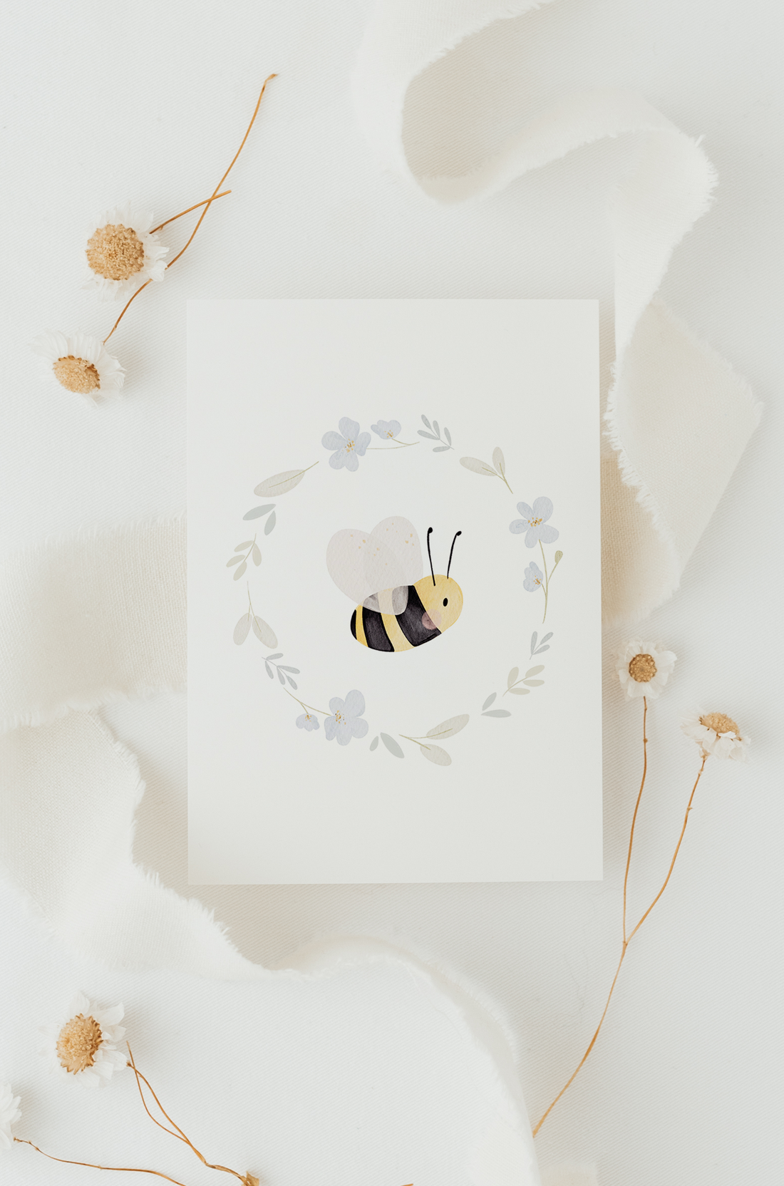 Hej Hanni Postkarte Biene Kranz