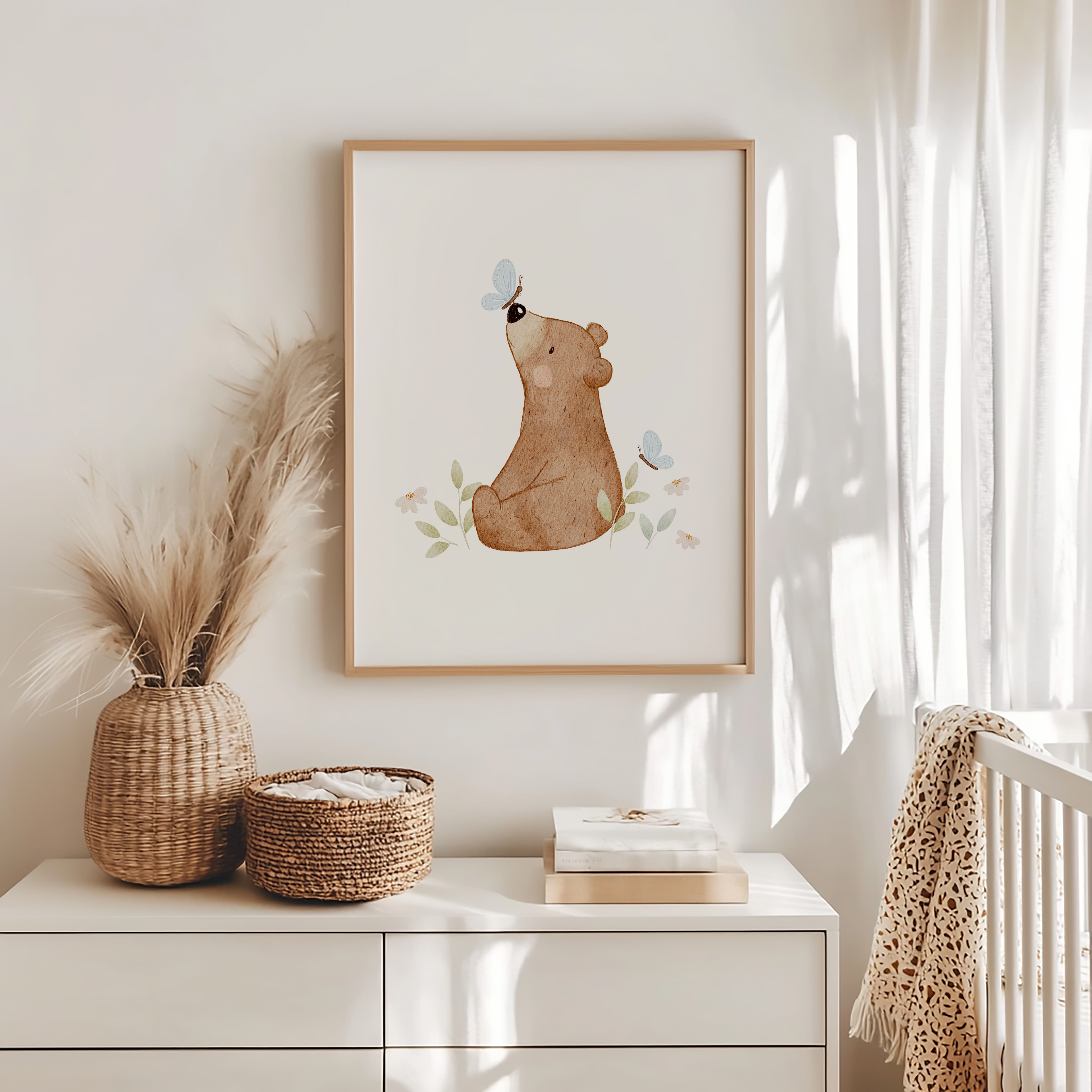 Kinderposter kleiner Bär mit Schmetterlingen