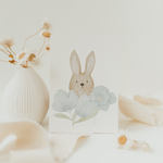 Postkarte Ostern Hase blaue Blumen weiß