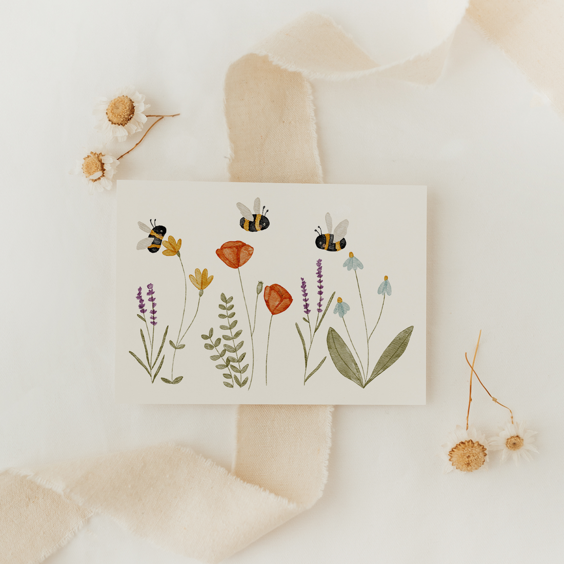 Postkarte Wildblumen und Hummeln