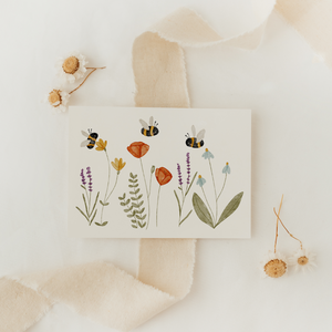 Postkarte Wiesenblumen und Hummeln